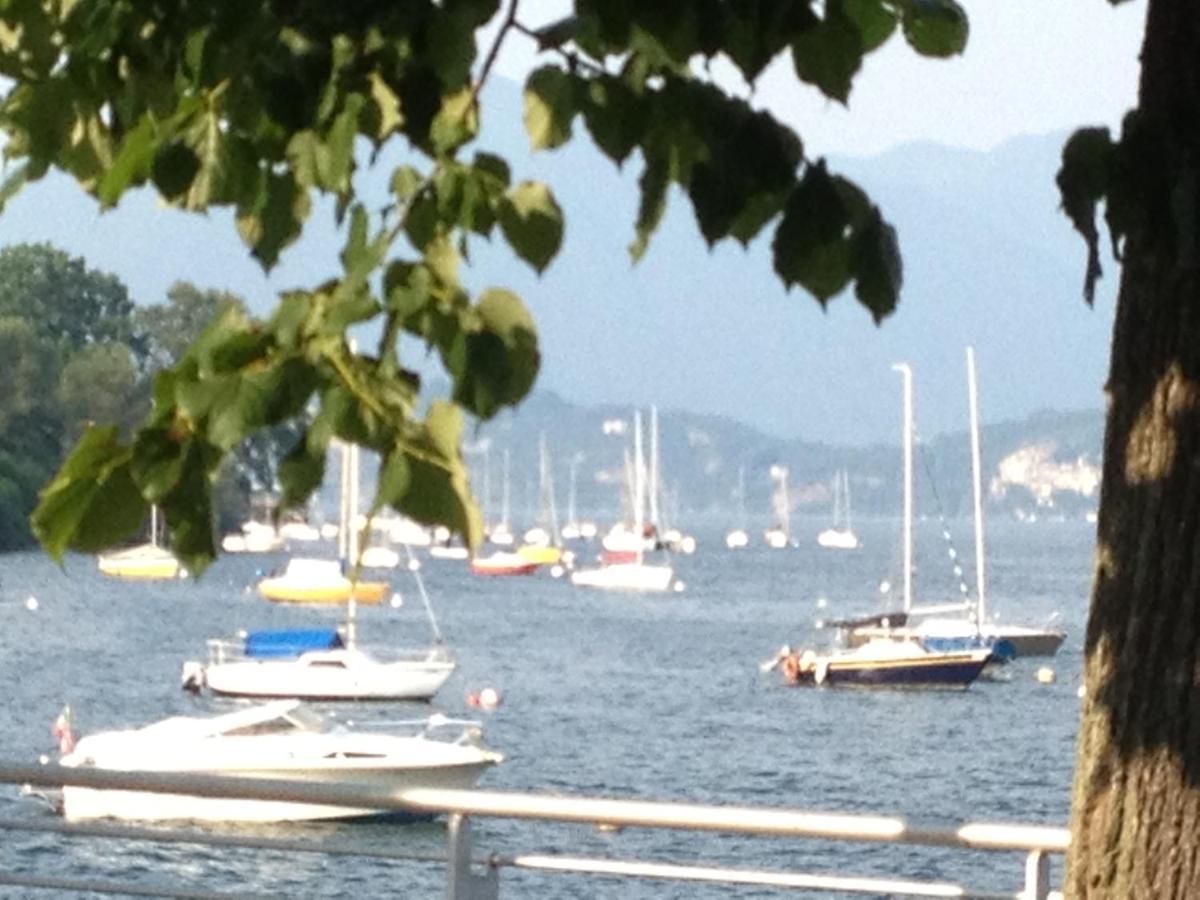 Casa Del Lago Maggiore Lesa Appartement Buitenkant foto